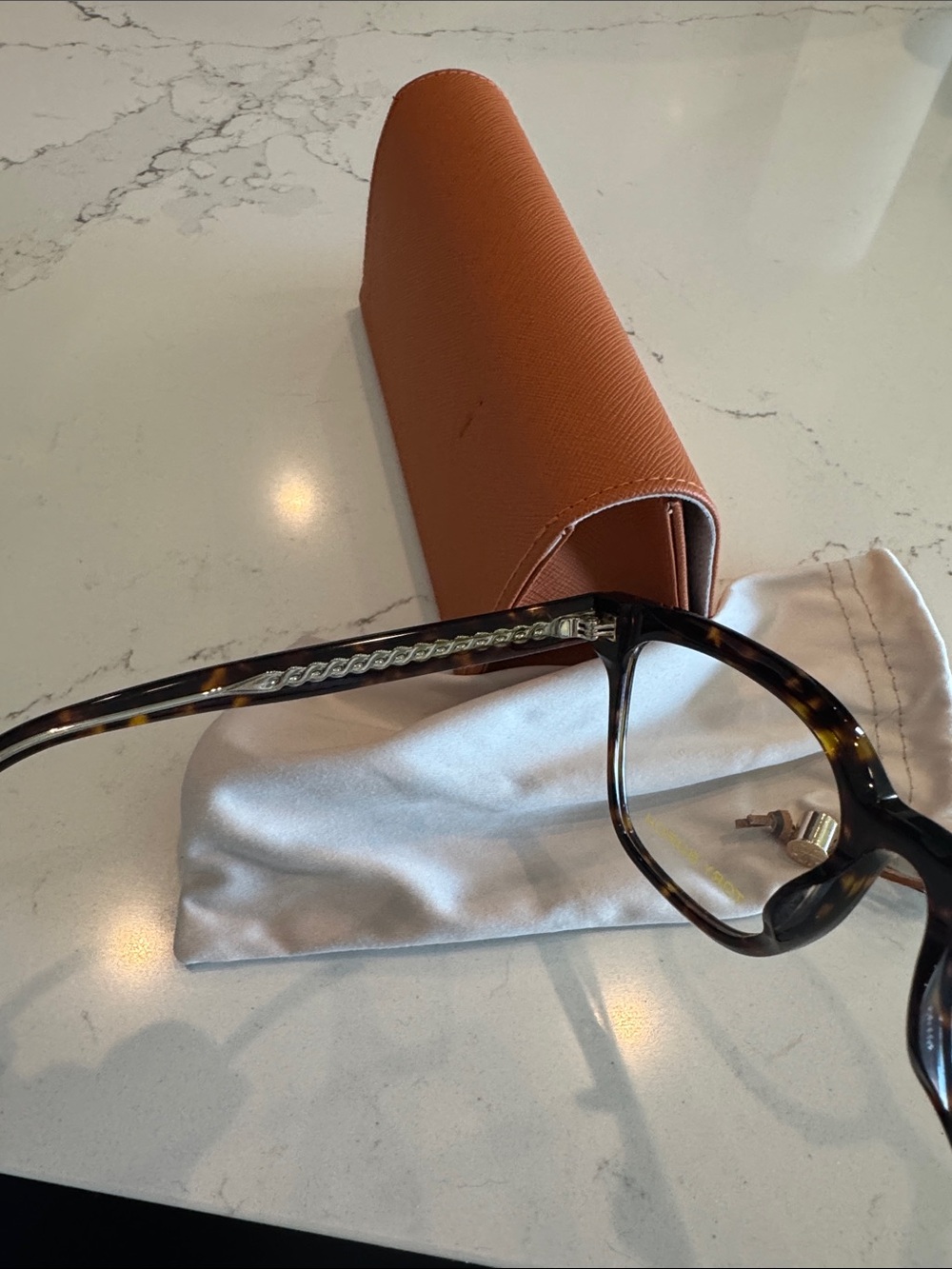 Tory Burch Tortoiseshell Cat-Eye Glasses with Brown Case - Picture 4 of 8